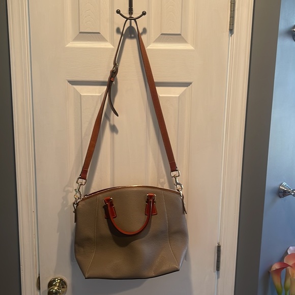 Dooney and Burke purse - Picture 5 of 8